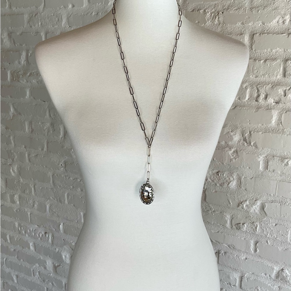 Elegant Silver Pendant Necklace